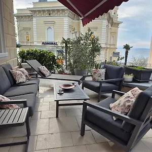 Superior Seaview Apartman